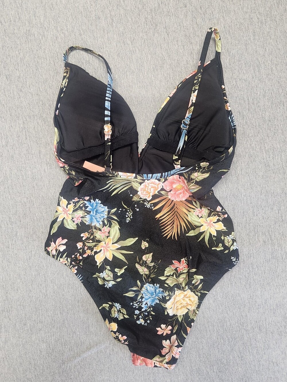 Shade & Shore Women’s High‑Shine Plunge Shirred V‑Wire Floral One‑Piece Swimsuit - Picture 2 of 2